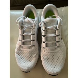 Nike Air Zoom Vomero 16 running sneakers, size 38.5